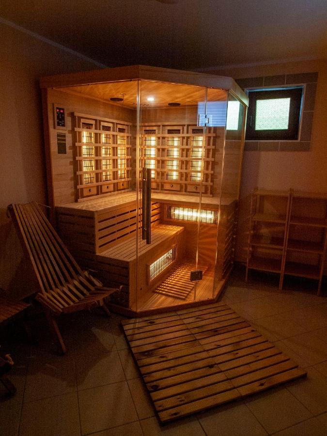 Holiday House Zarja - With Sauna And Hot Tub Bizeljsko Exterior foto