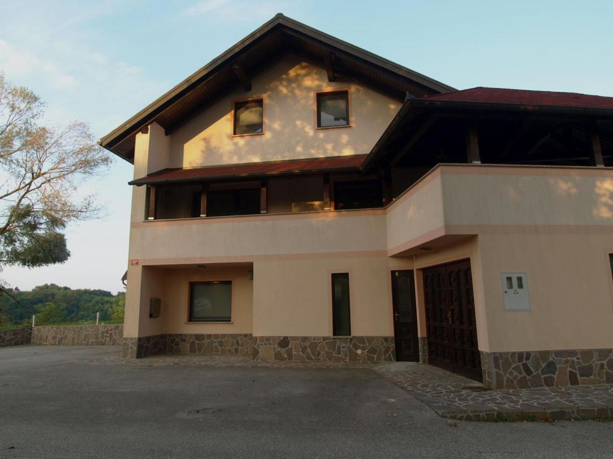 Holiday House Zarja - With Sauna And Hot Tub Bizeljsko Exterior foto